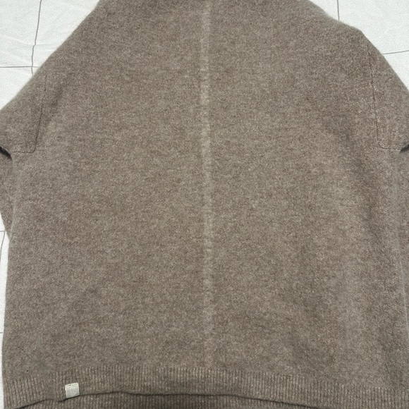 men’s lululemon sweater - Picture 2 of 3